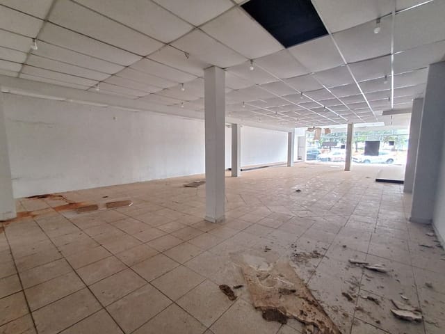 Prédio com 450m², para alugar, no bairro Centro em Birigui