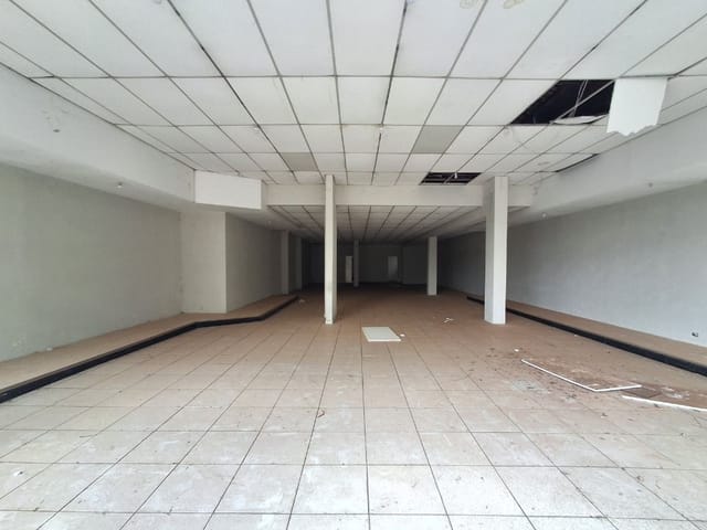 Prédio com 450m², para alugar, no bairro Centro em Birigui