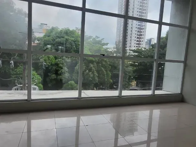 Prédio à venda ou para alugar, no bairro Batista Campos em Belém