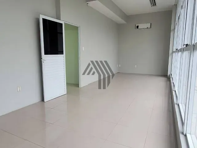 Prédio à venda ou para alugar, no bairro Batista Campos em Belém