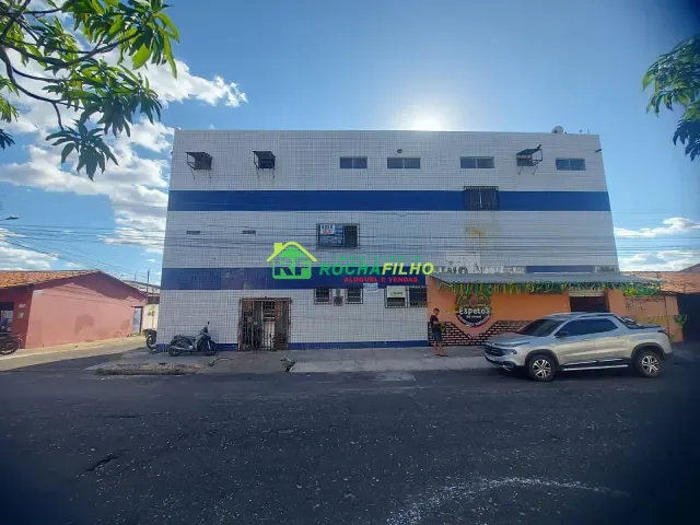Prédio com 200m² 10 quartos e 3 banheiros, para alugar, no bairro Buenos Aires em Teresina