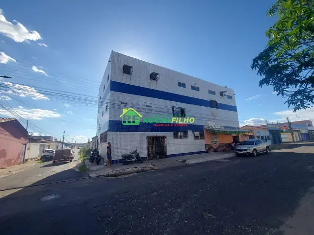 Prédio com 200m² 10 quartos e 3 banheiros, para alugar, no bairro Buenos Aires em Teresina
