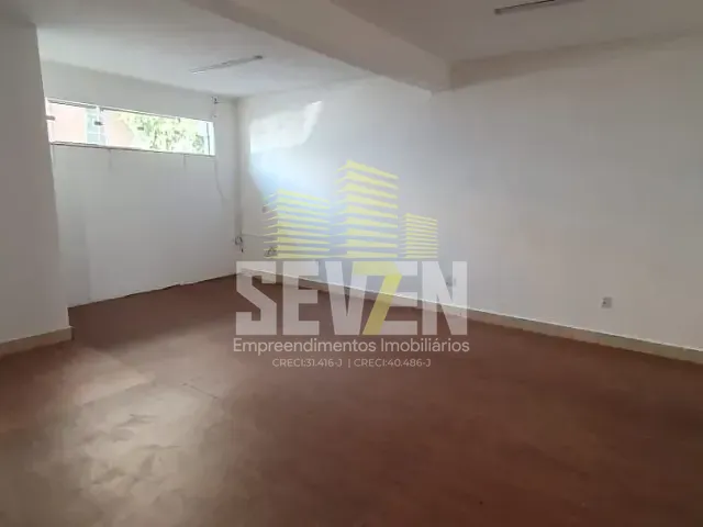 Prédio com 316m², para alugar, no bairro Centro em Bauru