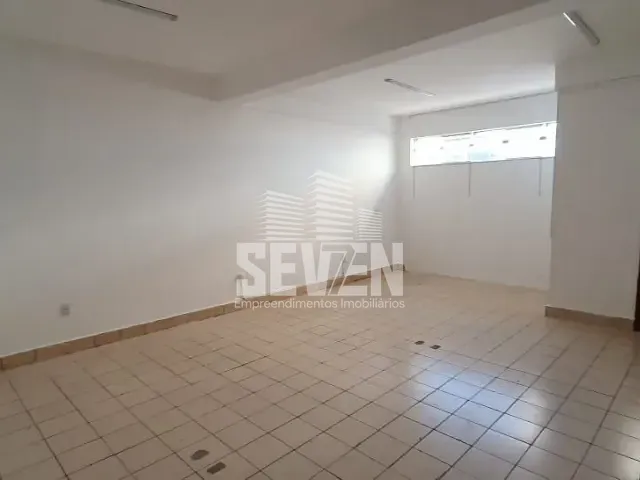Prédio com 316m², para alugar, no bairro Centro em Bauru