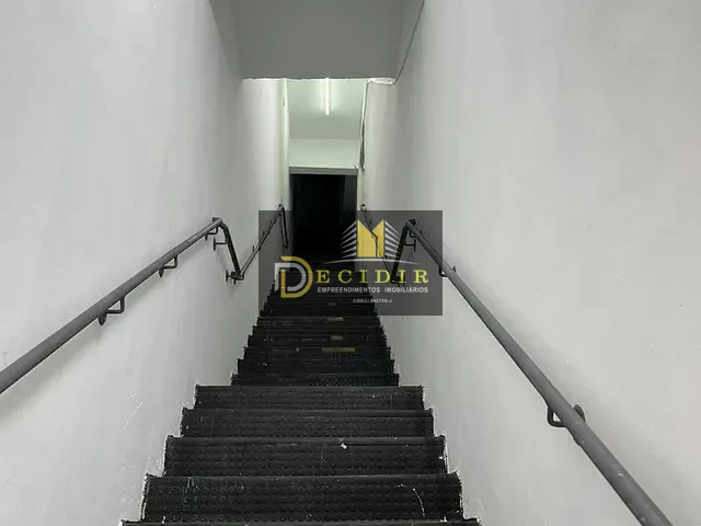 Prédio com 180m², para alugar, no bairro Itaim Paulista em São Paulo