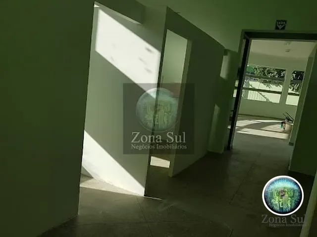 Prédio com 325m², à venda, no bairro Parque dos Eucaliptos em Sorocaba