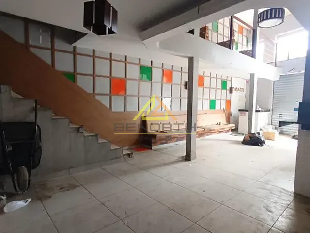 Prédio com 312m², para alugar, no bairro Santana em São Paulo