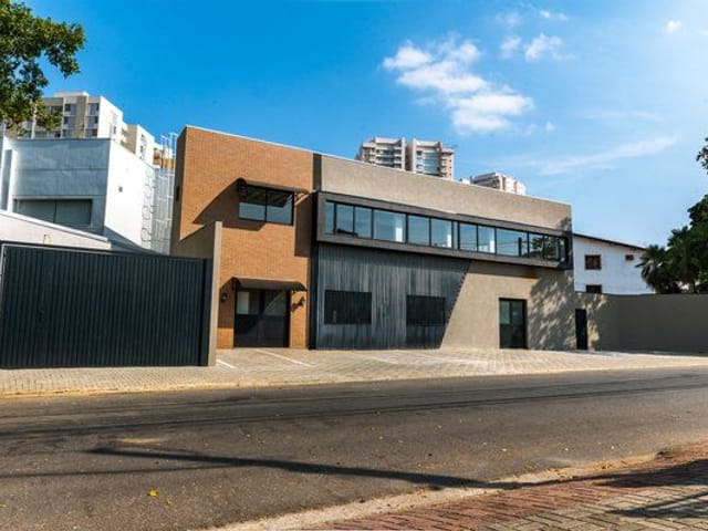 Prédio com 375m², para alugar, no bairro Jardim Esplanada em São José dos Campos