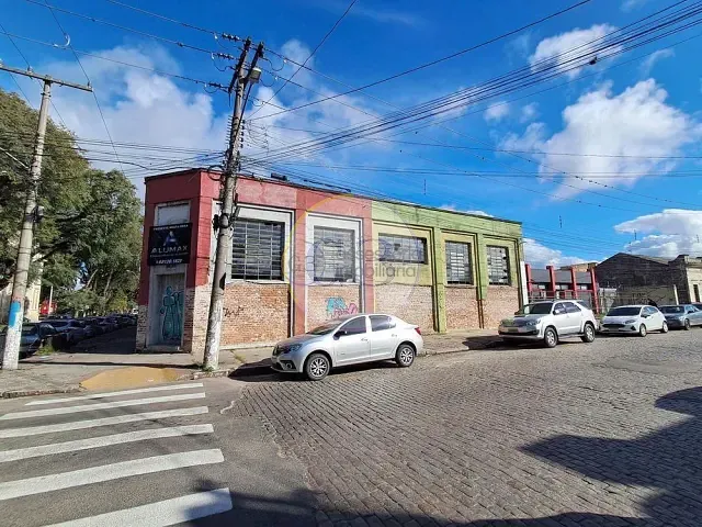 Prédio à venda ou para alugar, no bairro Centro em Pelotas