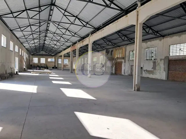 Prédio à venda ou para alugar, no bairro Centro em Pelotas