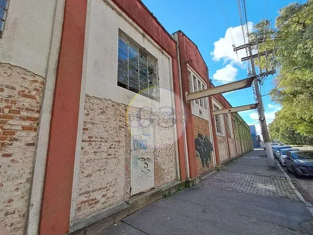 Prédio à venda ou para alugar, no bairro Centro em Pelotas