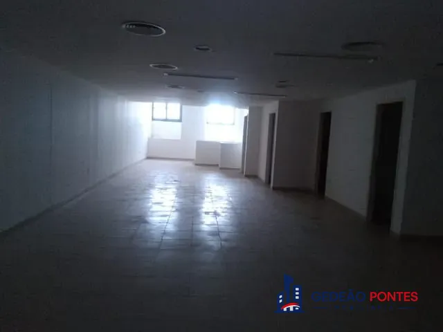 Prédio com 280m², para alugar, no bairro Boa Vista em Recife