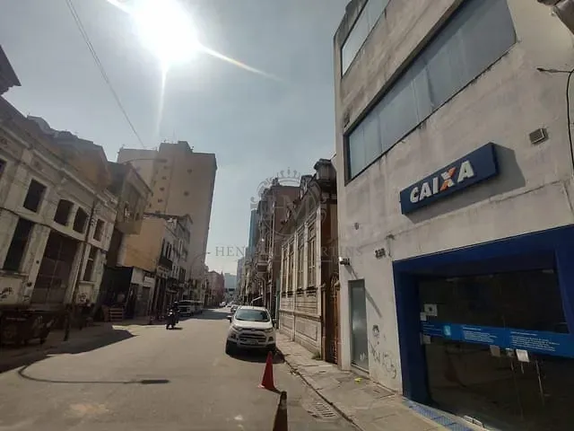 Prédio com 750m², à venda ou para alugar, no bairro Centro em Rio de Janeiro