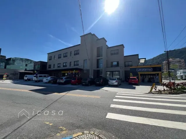 Prédio com 2000m², à venda, no bairro Centro em Caraguatatuba