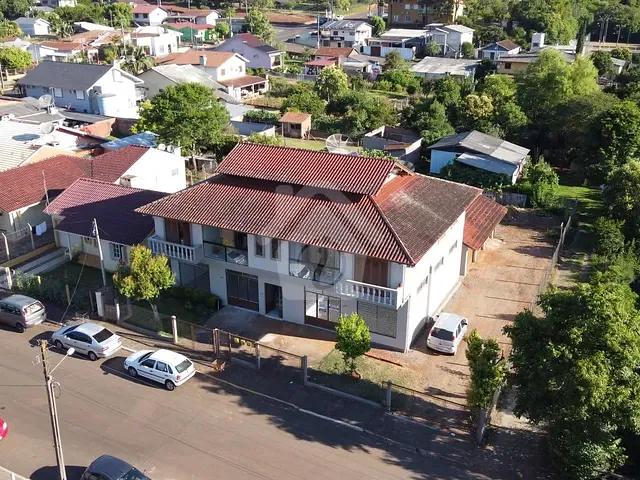 Prédio com 377m², à venda, no bairro Canabarro em Teutônia