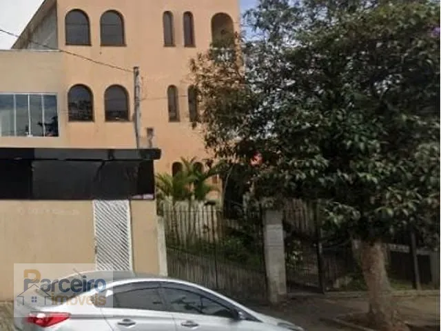 Prédio com 200m², disponível, no bairro ITAQUERA em São Paulo
