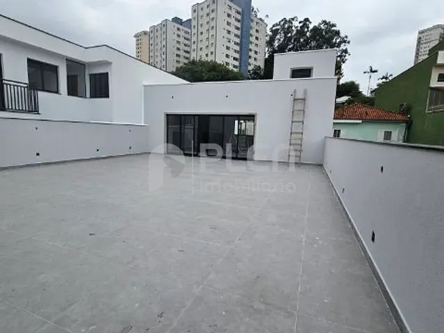 Prédio com 460m², para alugar, no bairro Água Fria em São Paulo