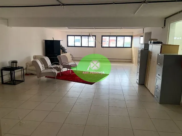 Prédio com 160m², à venda, no bairro Vila Haro em Sorocaba