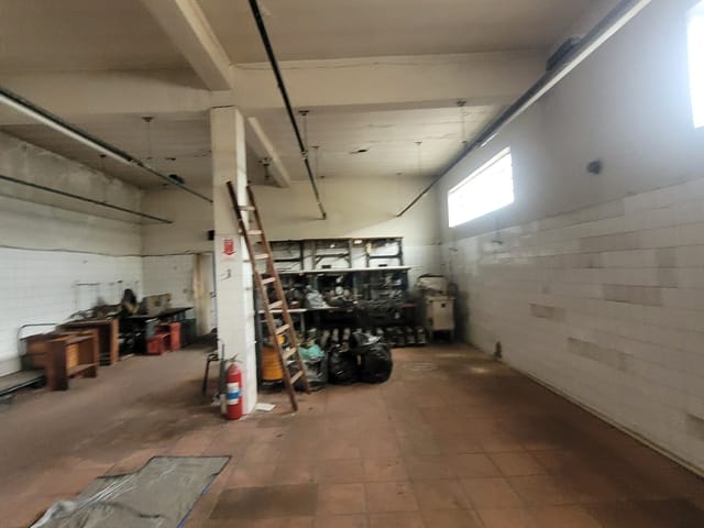 Foto do Prédio - EXCELENTE IMÓVEL COMERCIAL,COM MAIS DE 400 M² E LOCALIZAÇÃO PRIVILEGIADA EM AVENIDA MOVIMENTADA NA VILA CISPER!!! | Unique Imóveis