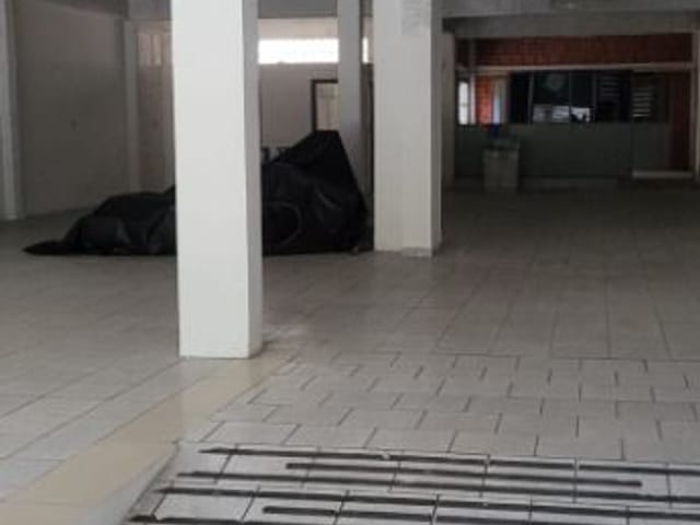 Prédio com 675m², à venda ou para alugar, no bairro Centro em Pelotas