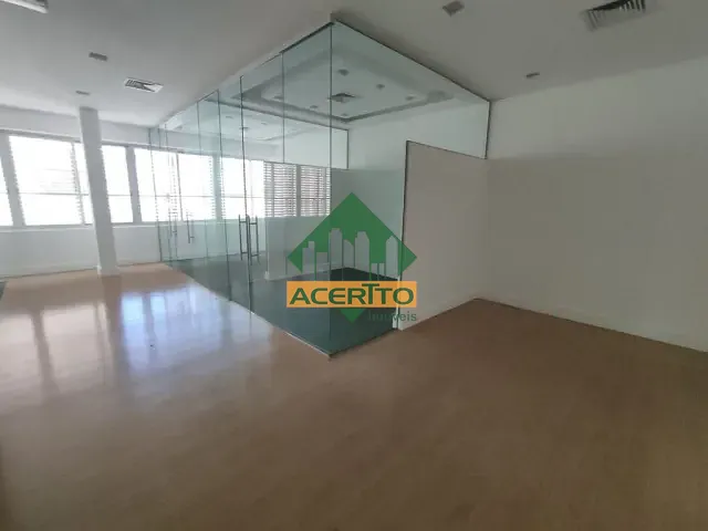 Prédio com 996m², para alugar, no bairro Centro em Araçatuba
