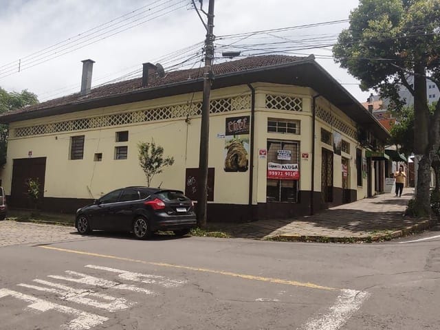 Prédio à venda, no bairro São Leopoldo em Caxias do Sul