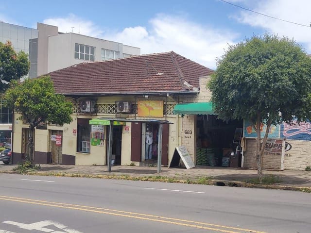 Prédio à venda, no bairro São Leopoldo em Caxias do Sul