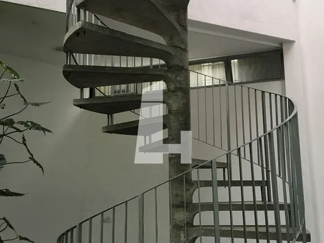Prédio com 440m², à venda ou para alugar, no bairro Parque Renato Maia em Guarulhos