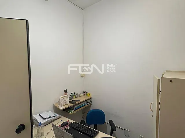 Prédio com 600m², para alugar, no bairro Dois de Julho em Camaçari