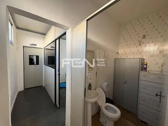 Prédio com 600m², para alugar, no bairro Dois de Julho em Camaçari