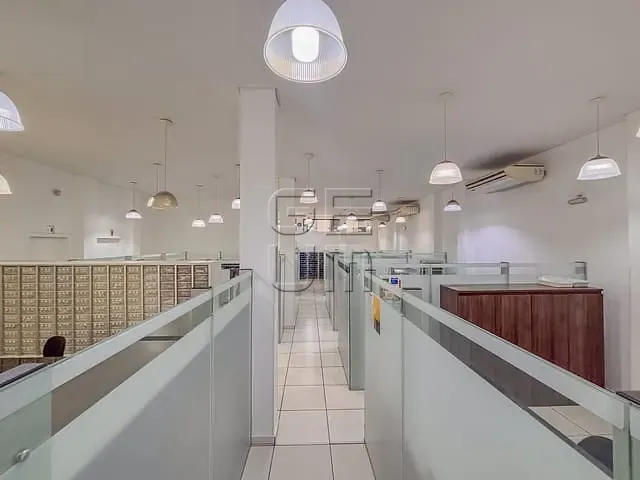 Prédio com 1200m², para alugar, no bairro Centro em Londrina