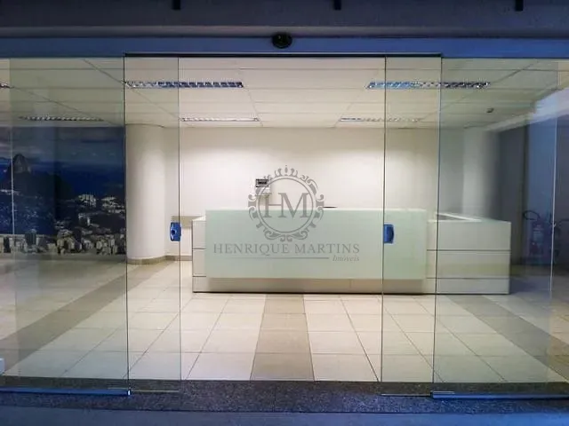 Prédio com 3550m², à venda, no bairro São Cristóvão em Rio de Janeiro