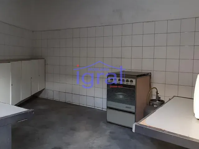 Prédio com 225m², à venda ou para alugar, no bairro Vila Guarani (Z Sul) em São Paulo
