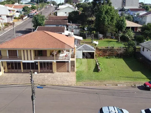 Prédio com 367m² 3 quartos e 1 banheiro, à venda, no bairro Canabarro em Teutônia