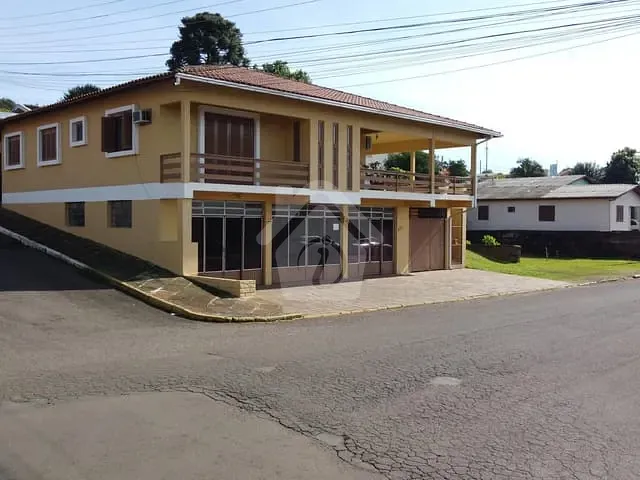 Prédio com 367m² 3 quartos e 1 banheiro, à venda, no bairro Canabarro em Teutônia