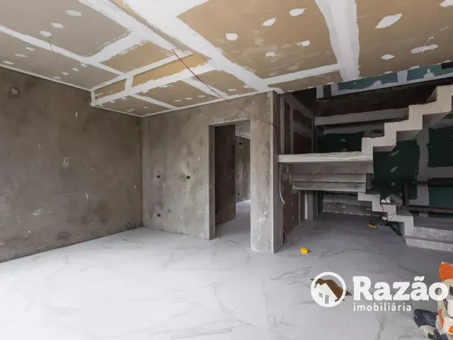 Prédio para alugar, no bairro Alto da Glória em Curitiba