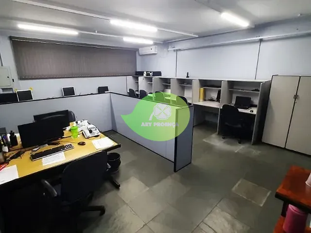 Prédio com 300m², à venda, no bairro Vila Haro em Sorocaba