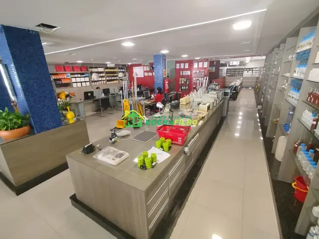 Prédio com 1557m², para alugar, no bairro Centro em Teresina