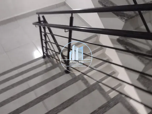 Prédio com 400m², para alugar, no bairro Santa Rita em Pouso Alegre