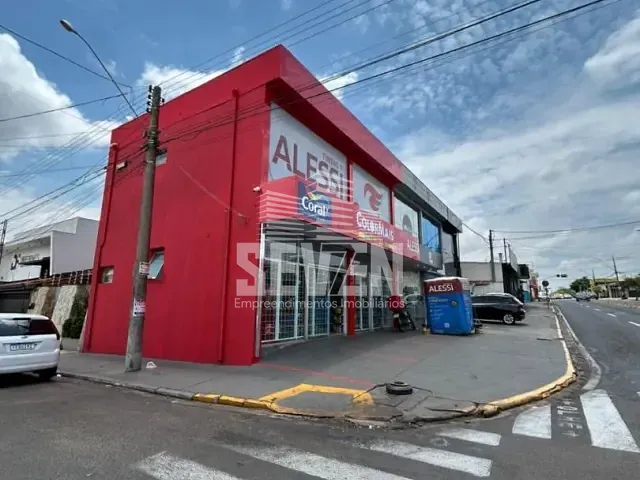 Prédio com 242m², à venda, no bairro Vila Santa Tereza em Bauru