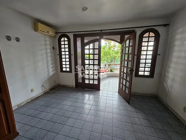 Prédio para alugar, no bairro BATISTA CAMPOS em Belém
