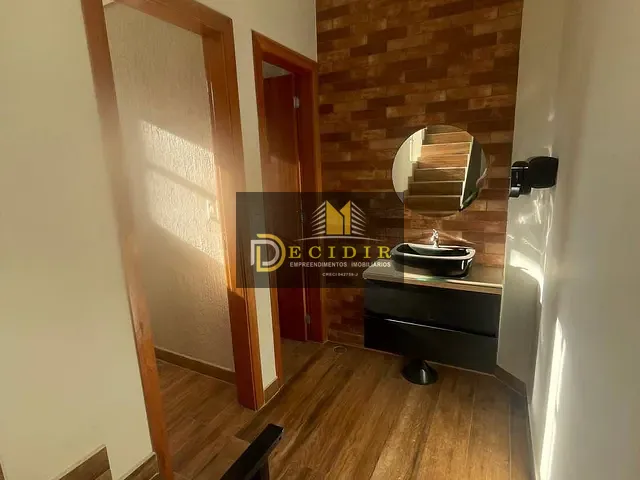 Prédio com 160m², para alugar, no bairro Cidade Mãe do Céu em São Paulo
