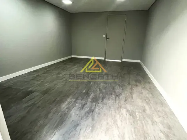 Prédio com 750m², para alugar, no bairro Água Fria em São Paulo