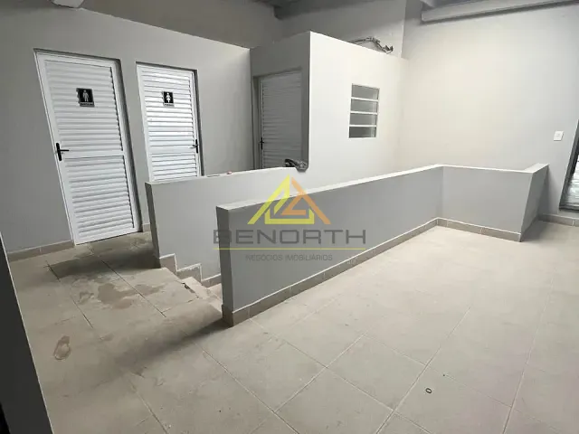 Prédio com 750m², para alugar, no bairro Água Fria em São Paulo