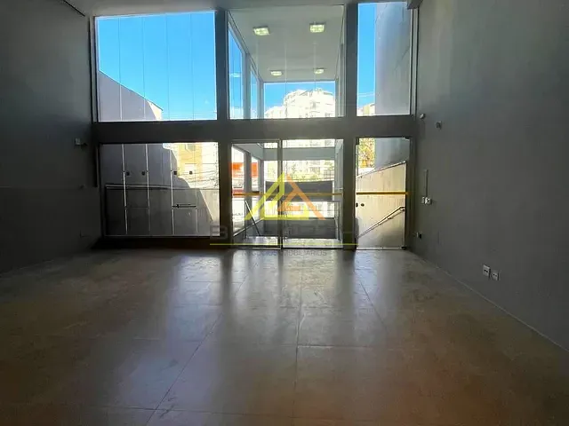 Prédio com 750m², para alugar, no bairro Água Fria em São Paulo