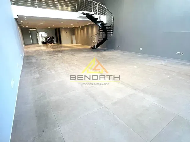 Prédio com 750m², para alugar, no bairro Água Fria em São Paulo