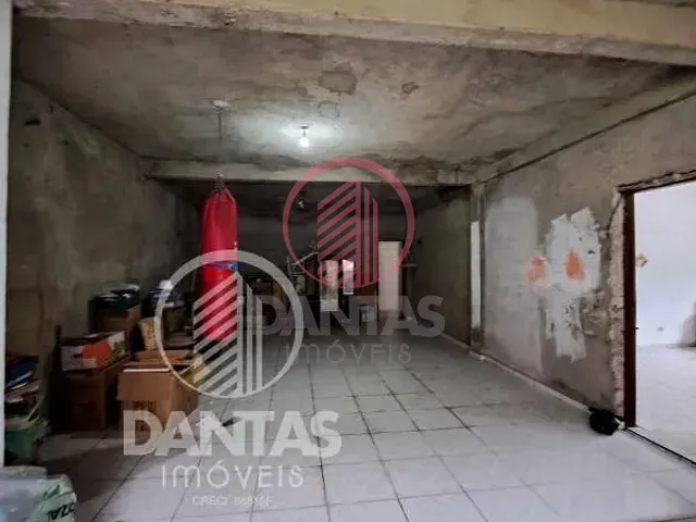 Prédio com 136m², à venda, no bairro São Pedro em Osasco