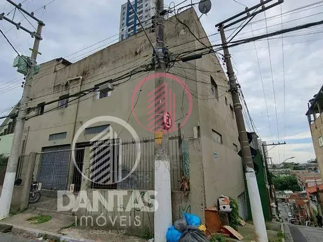 Prédio com 136m², à venda, no bairro São Pedro em Osasco