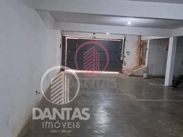 Prédio com 136m², à venda, no bairro São Pedro em Osasco