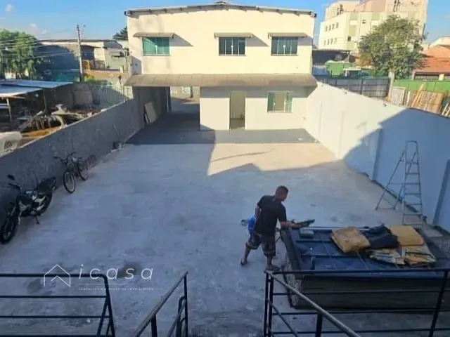 Prédio com 250m², à venda, no bairro Jardim Ismênia em São José dos Campos